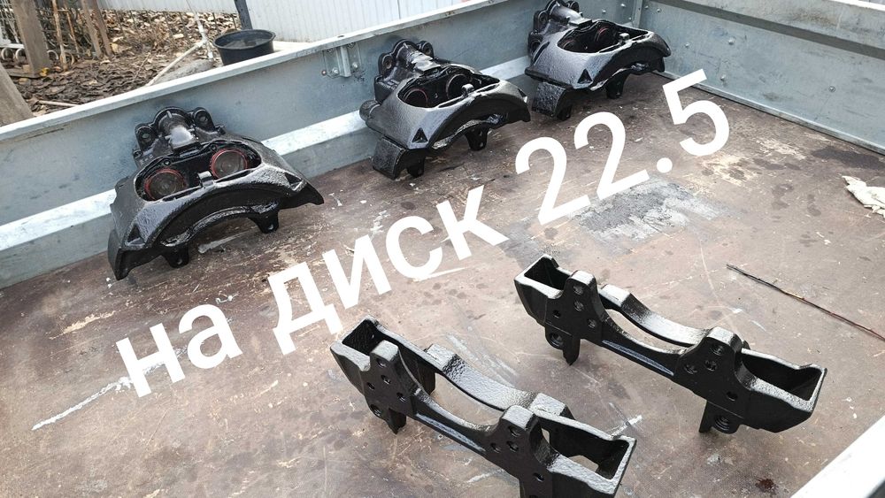 Суппорт KNORR двухпятаковый на диск 22,5 для прицепов SCHMITZ в сборе