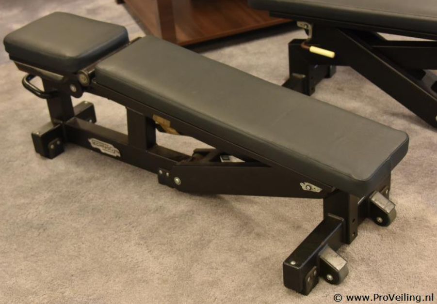 Depozit aparate Technogym pure strength