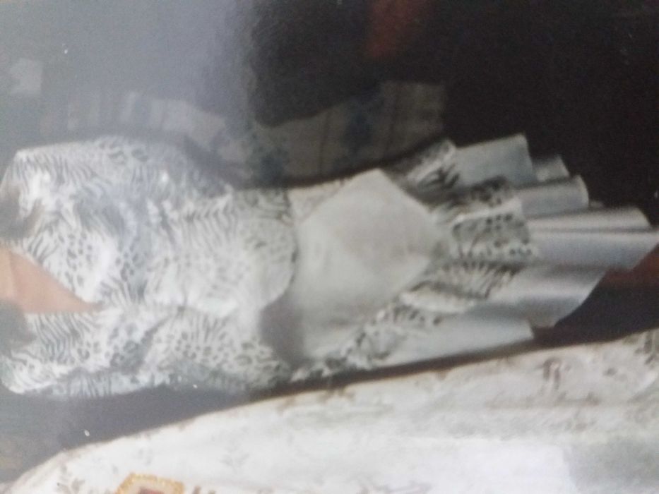 Костюм атласный  продам