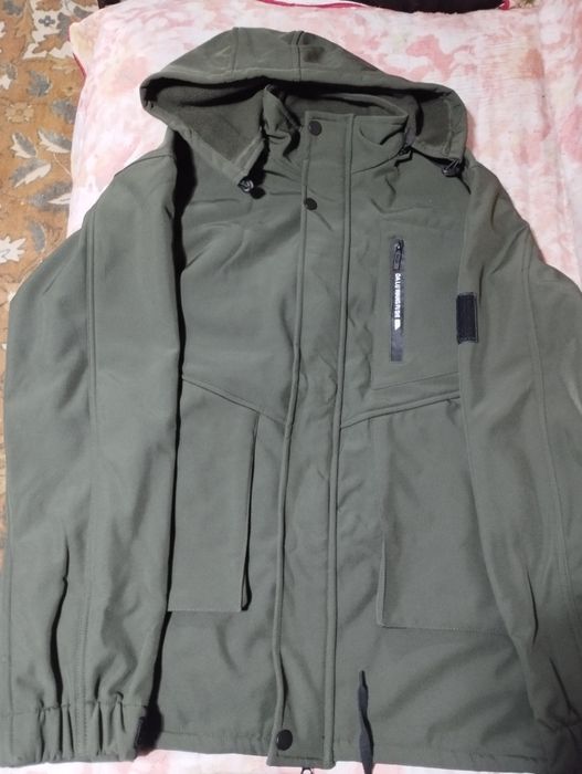 Продам спортивный костюм