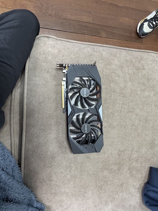 Видеокарта RTX 2060 SUPER 8 ШТ БЕЗ можно отдельноз