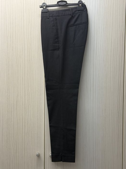 Pantaloni dama din stofa cu dungi Zara