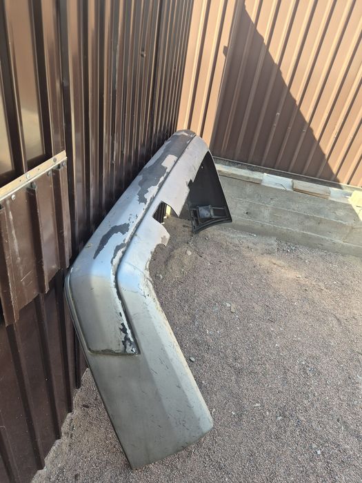 Бампер бу Мерседес 124