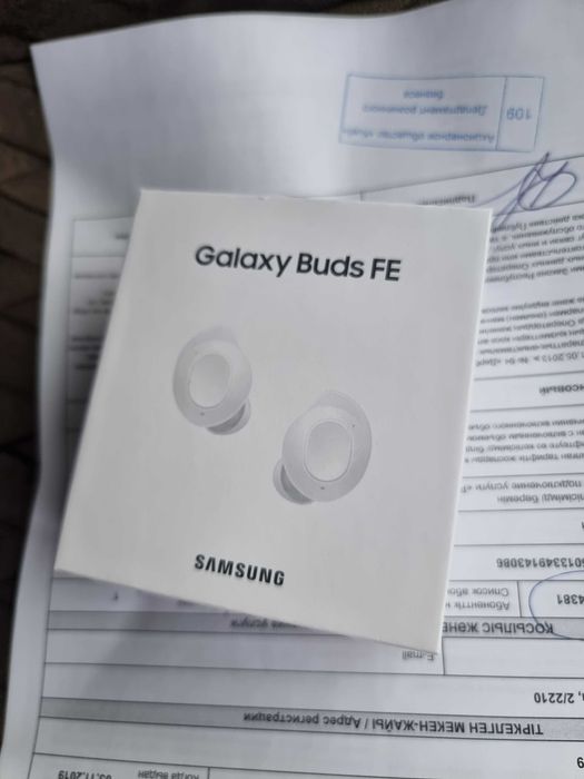 Беспроводные наушники Galaxy Buds FE White