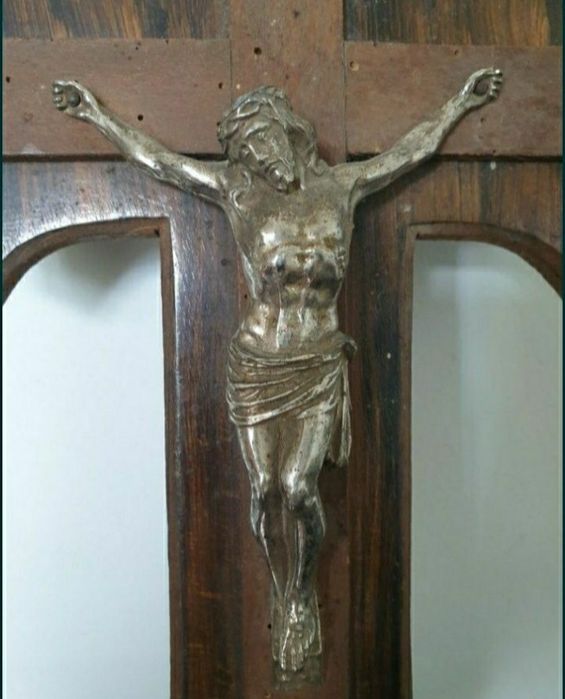 Crucifix vechi din bronz argintat, de secol XIX