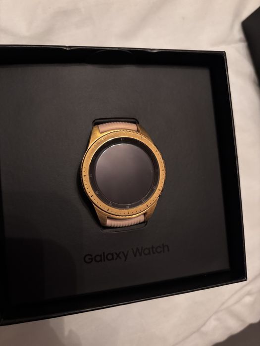 Galaxy watch 42 mm смарт часовник