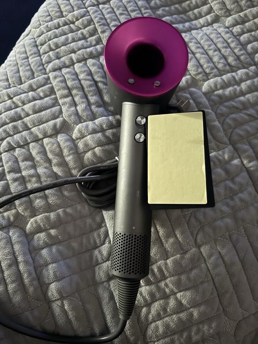 Фен новый в стила dyson