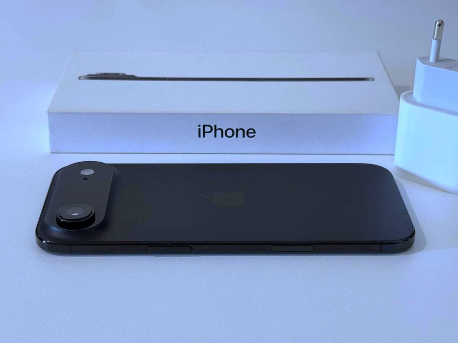 Бартер! 19м.Гаранция! Kaто НОВ! iPhone ( 17 ) Air Space Black (Черен) 100% Батерия + Адаптер.
