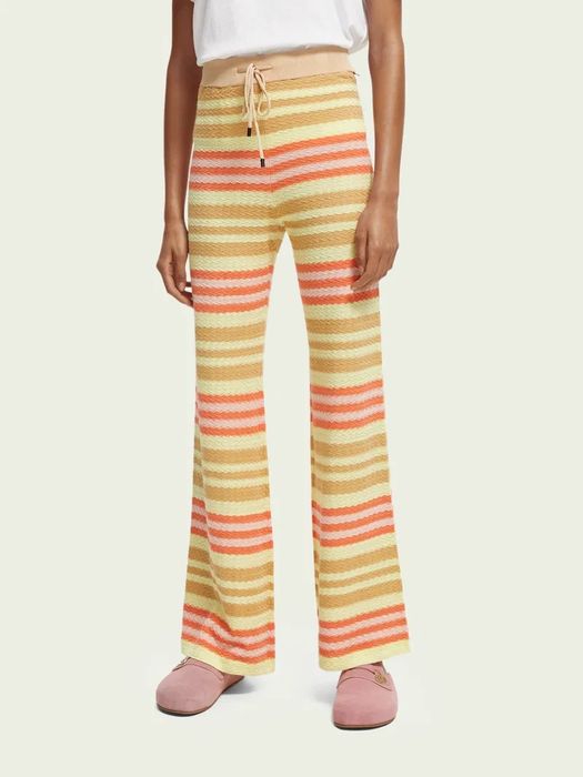 Дамски плетен разкроен панталон