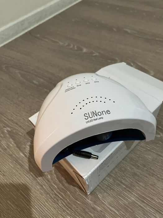 Лампа маникюрныи