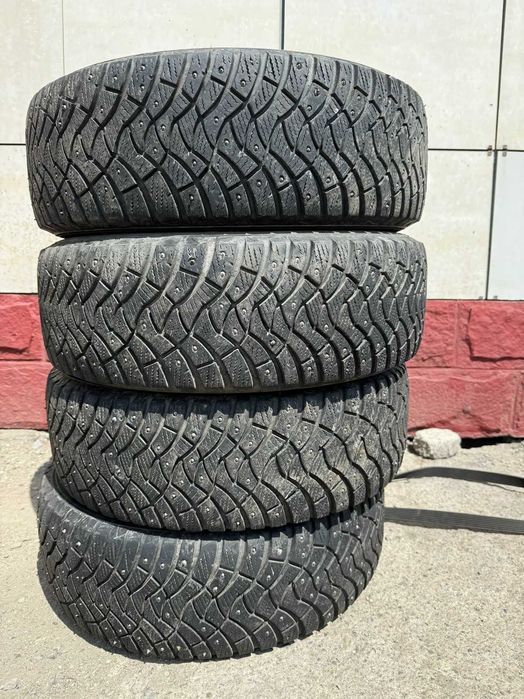 Зимние шины 195 /65 /15 Dunlop