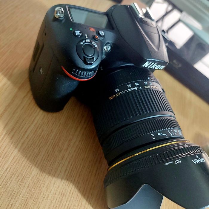 Nikon D7200 cu obiectiv SIGMA 17-50/2.8
