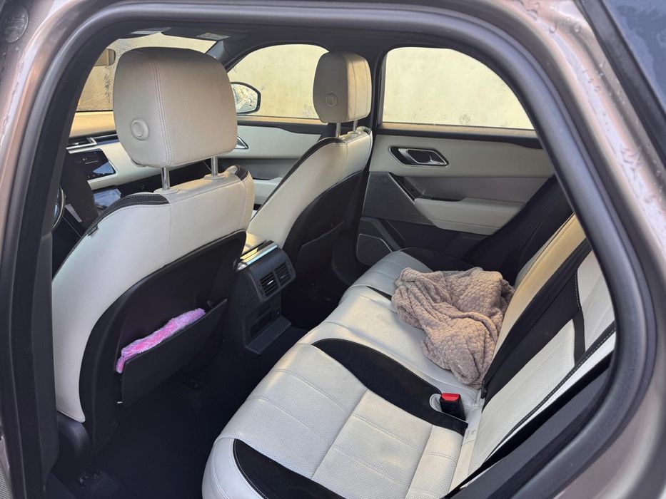Range rover velar