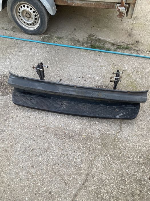 Степенка с задна броня и основа за WV  krafter и мерцедес спеинтер