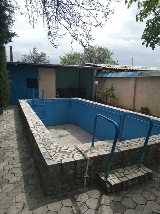 Продается дача в поселке Озодбош