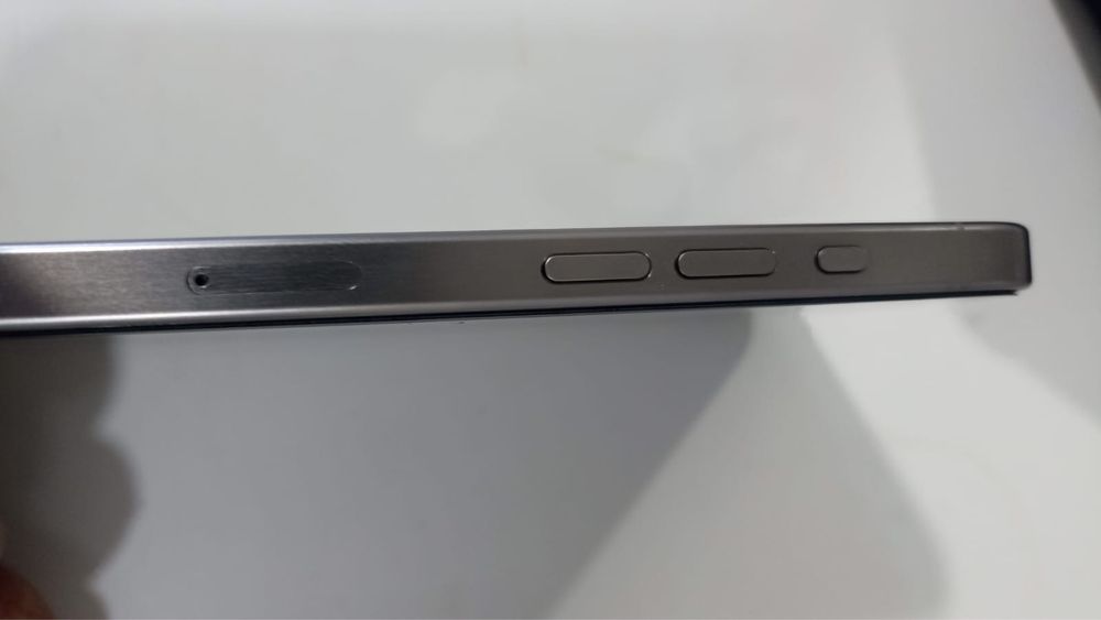 Продаю iPhone 15 Pro Max в идеальном состоянии.АКБ(85%)