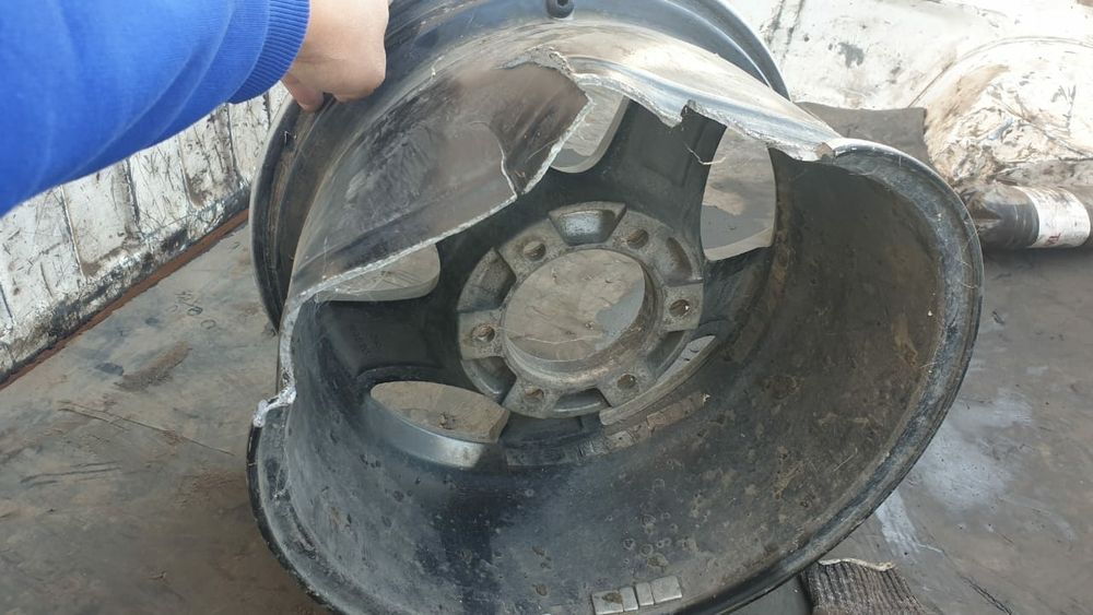 Сварка ,Ремонт титановых дисков,головок , ремонт алюминиевых деталей ...