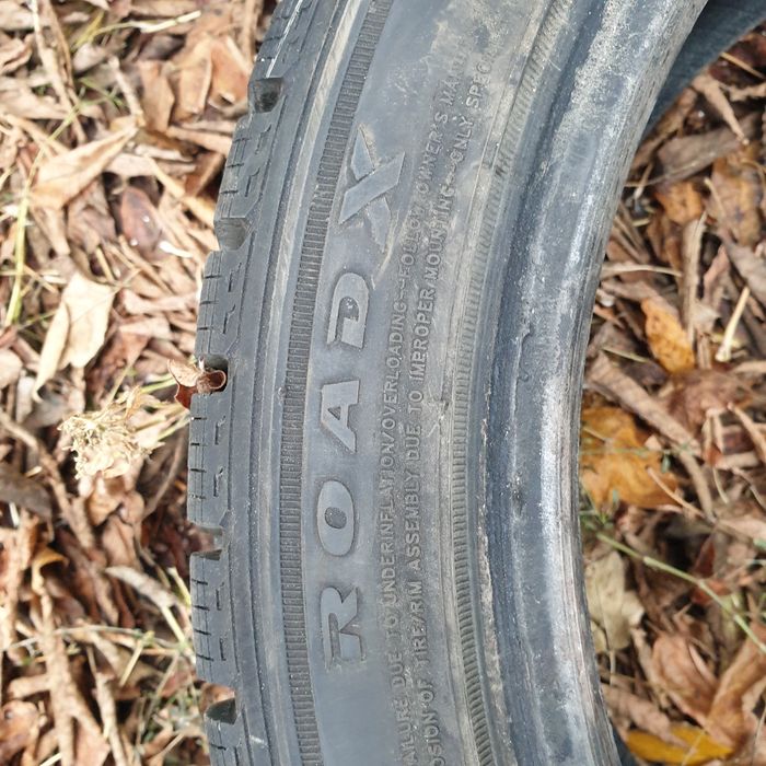 Шины зимние Roadx 215/45/17