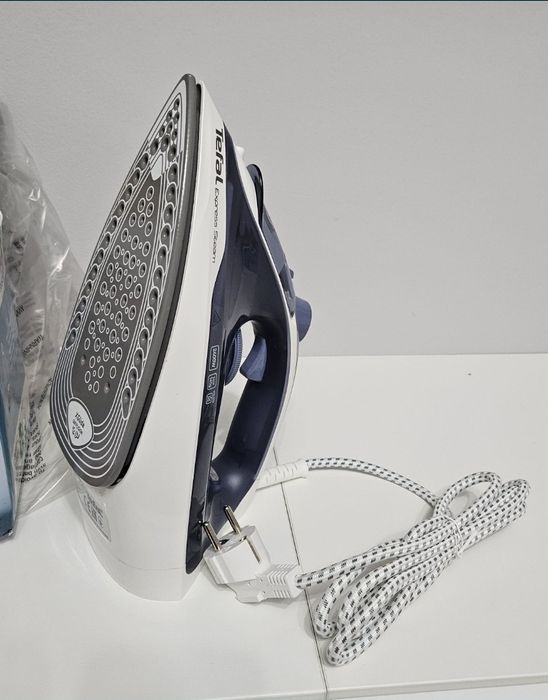 Fier de calcat Tefal, nou, nefolosit.