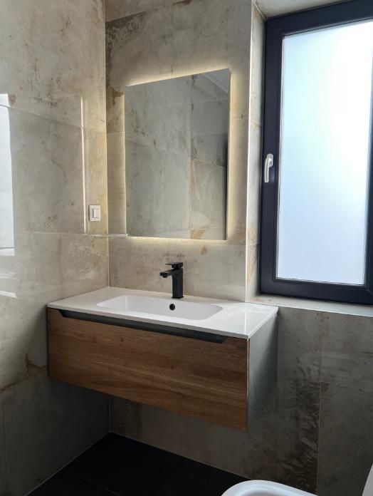 Дава се под наем Тристаен апартамент в Пловдив, Остромила - 96 кв.м за 840 € - Снимка #11