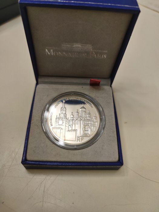 Разные серебряные монеты. Детали в описании.