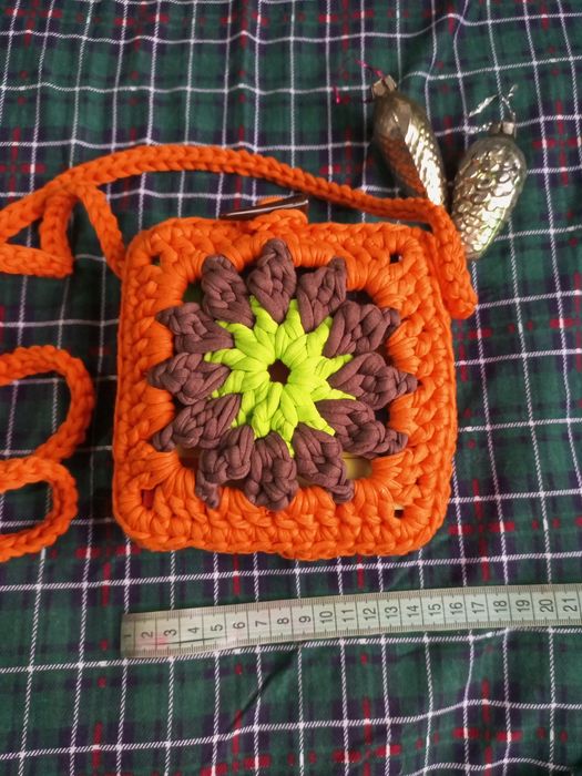 Продаются яркие сумочки