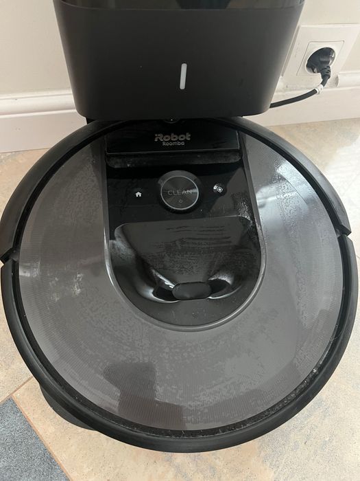Прахосмукачка IRobot Roomba i7+