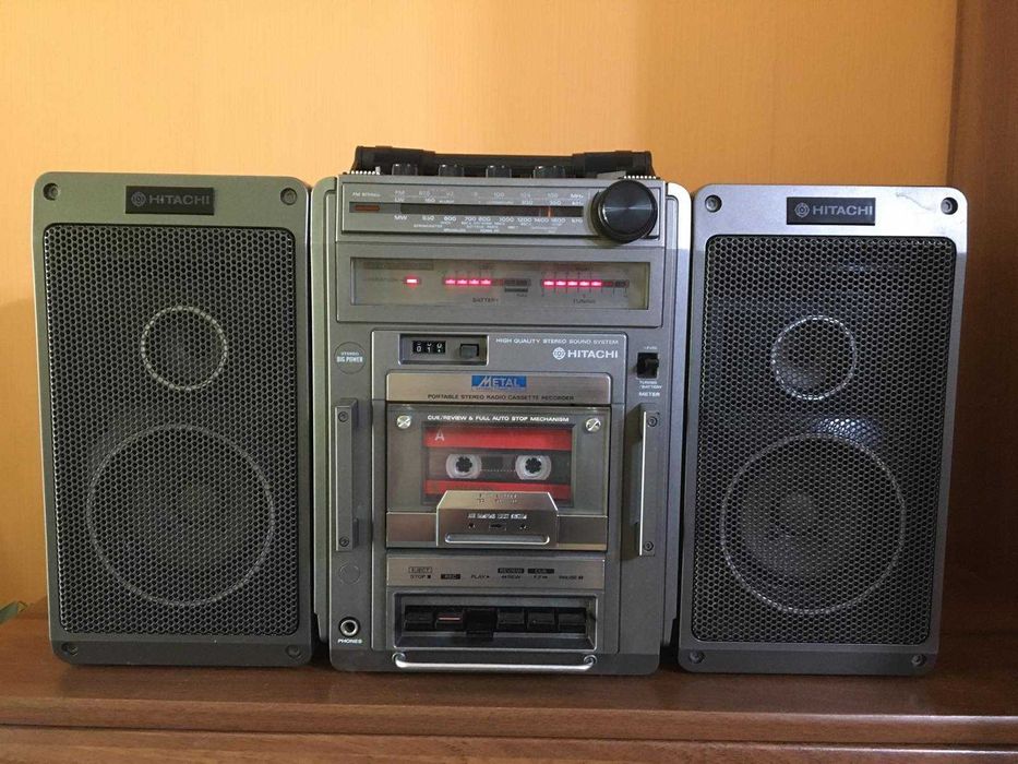 Радиокасетофон Hitachi TRK 9140E