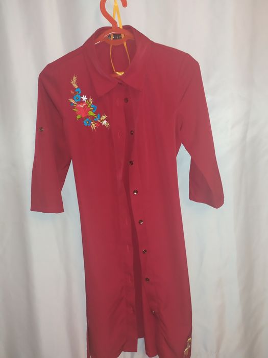 Красивая туника с поясом и вышивками в идеальном состоянии. Карты НЕТ.