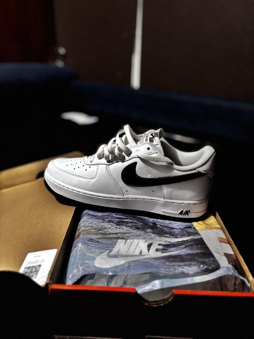 Продам кроссовки NIKE ORIGINAL