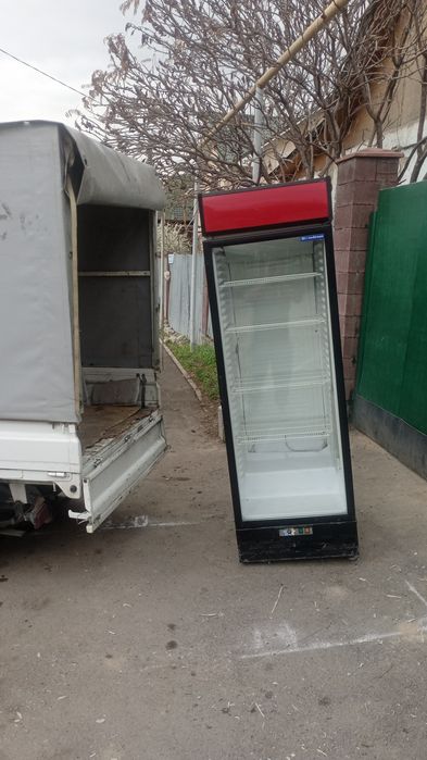 Холодильник витринный для напитков