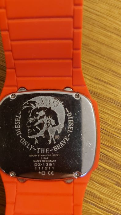 Продам часы DIESEL