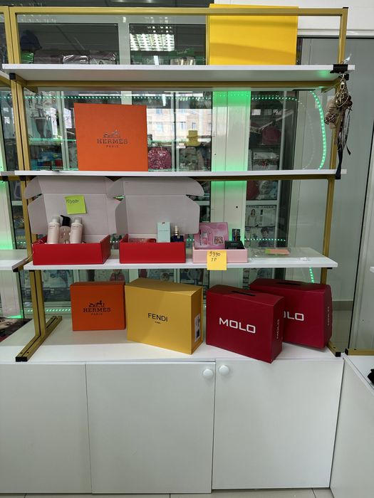 Продам стеллажи для магазина