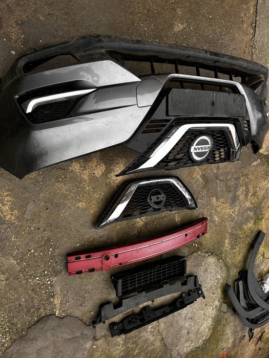 Bară față grilă radiator nissan qashqai .