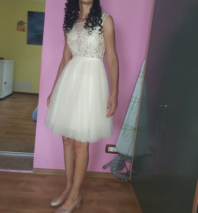 Rochie din tul cu pietricele