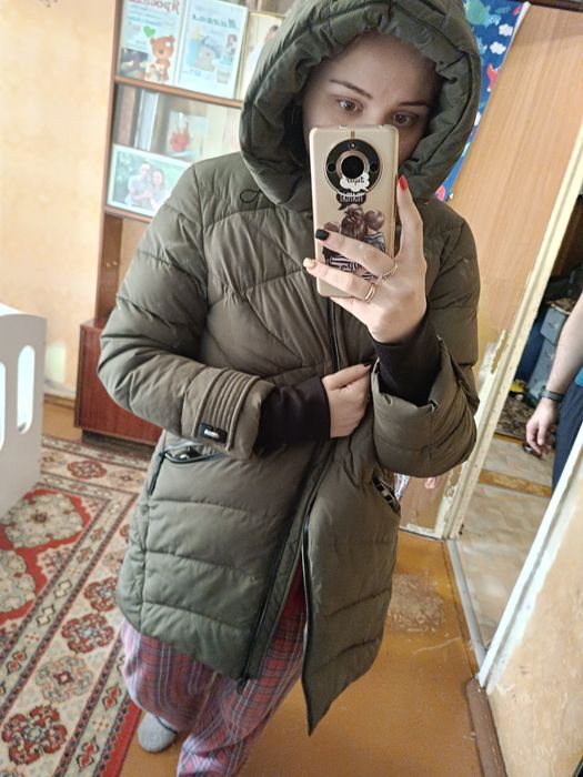 Продам зимнюю куртку очень тёплая