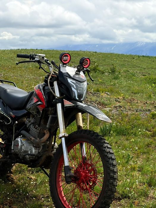 Срочно продам Мотоцикл Enduro