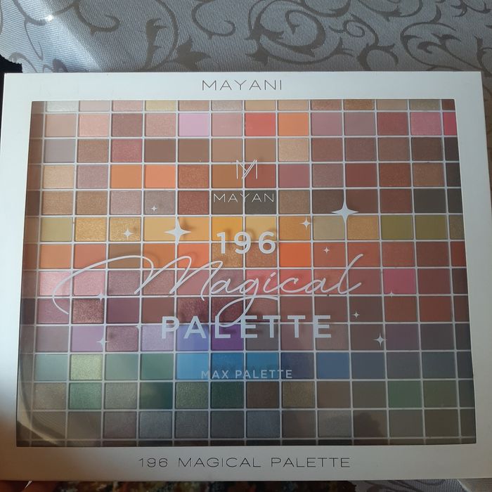 Mayani нова палитра, 196 цвята сенки за очи