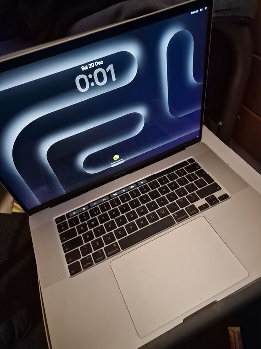 Лаптоп в отлично състояние – бърза продажба