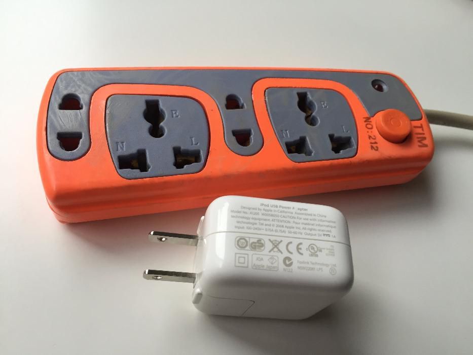 # Prelungitor Priza Curent Apple pentru US sau UK la superpret