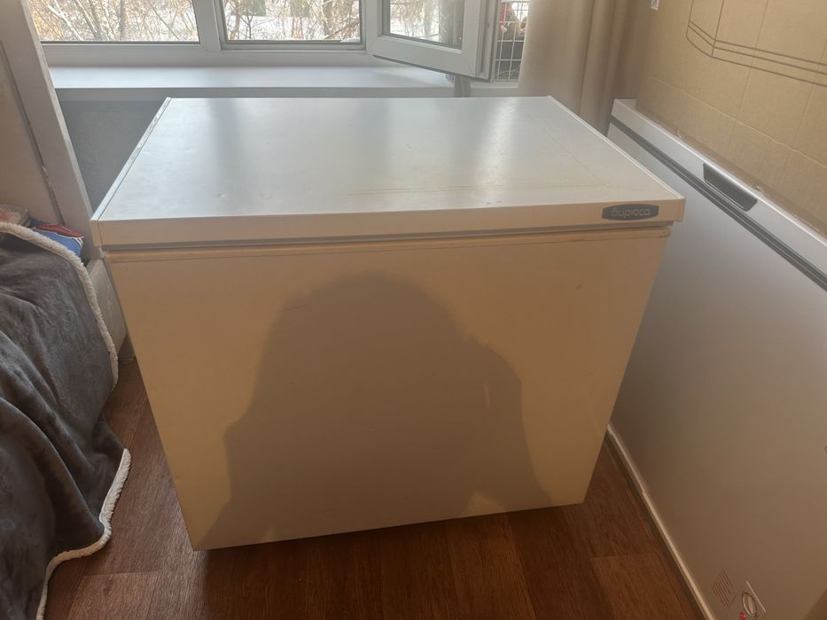 Продам морозильную камеру