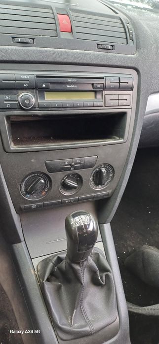 Шкода Октавия...