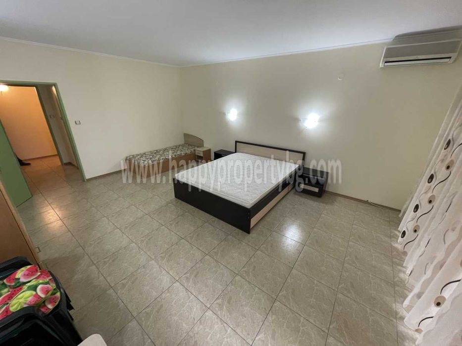 Продава се Двустаен апартамент в Несебър - 100 кв.м за 1045 €/кв.м - Снимка #2