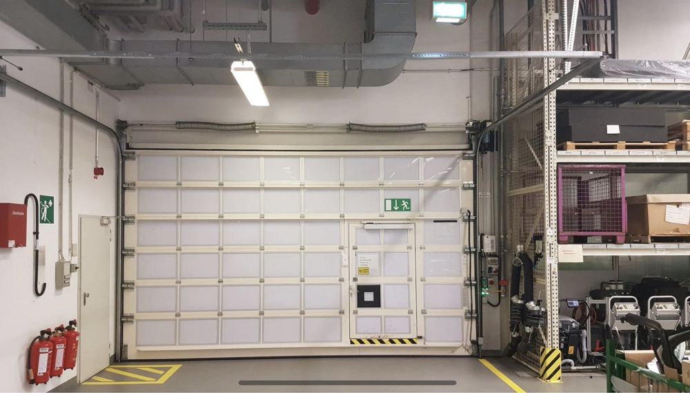 USA SECTIONALA INDUSTRIALA poarta hala garaj  H 300 x L 500 Germania