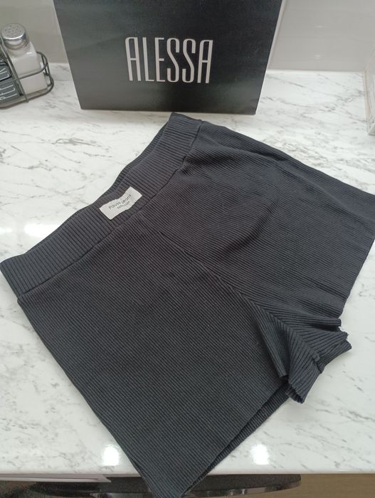 Нови дрехи Pause с етикет