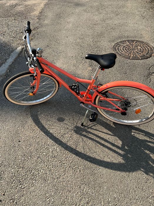 Vând Bicicletă De Oraș fete, model Btwin 500 24'' 9-12 Ani.