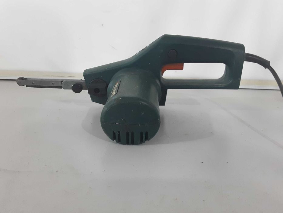 Лентов шлайф / прав - Black & Decker