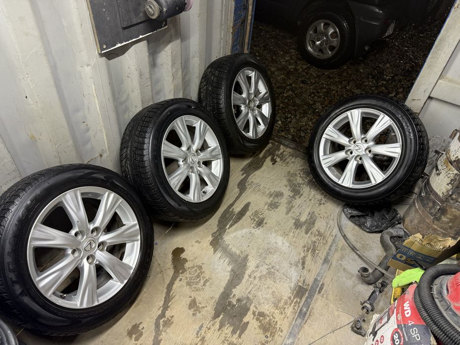 Продам комплект дисков с резиной