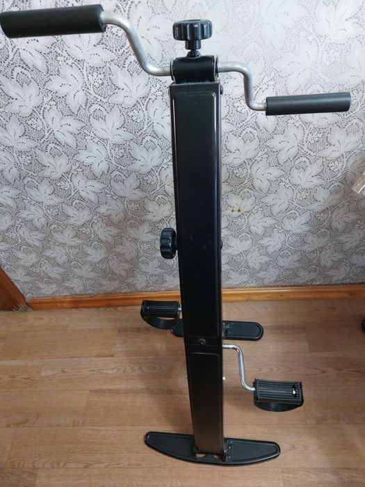 Продам для реабилитации мини велотренажер