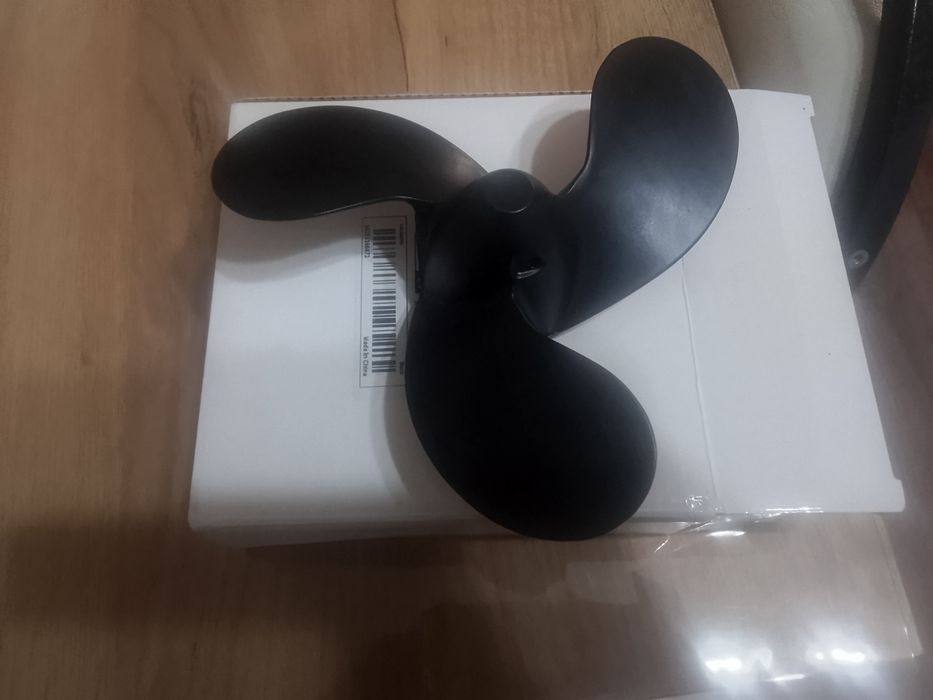 Гребной винт правого вращения